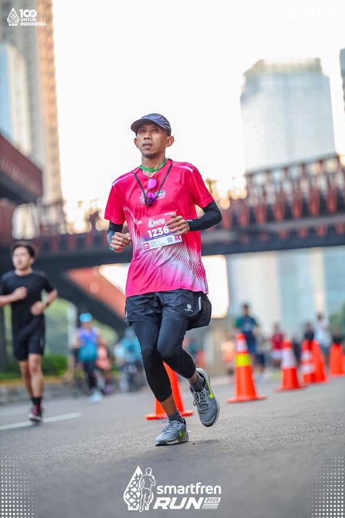 Race photo from Smartfren Run 2025 