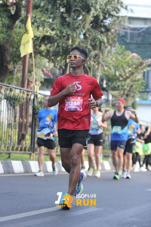 Race photo from Isoplus Run 2024 Surabaya