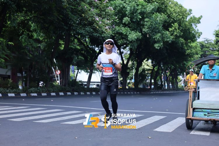 Race photo from SURABAYA ISOPLUS MARATHON 2025