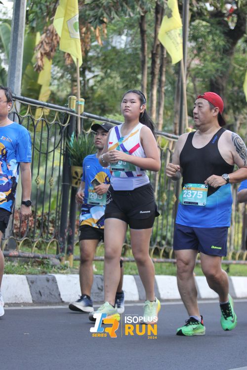 Race photo from Isoplus Run 2024 Surabaya