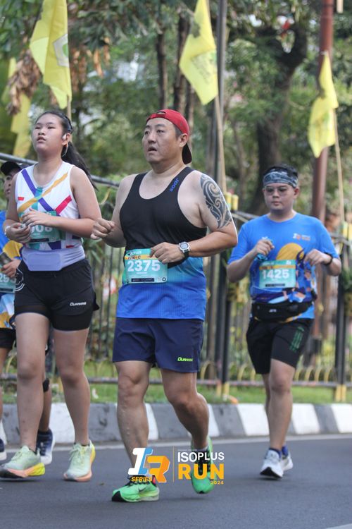 Race photo from Isoplus Run 2024 Surabaya