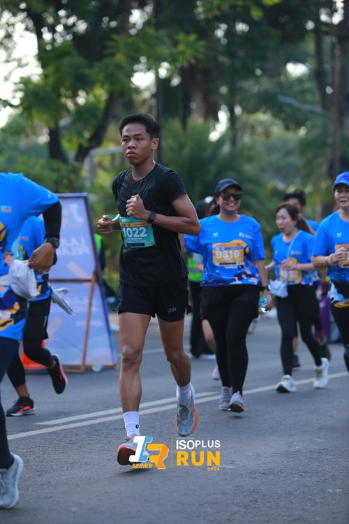 Race photo from Isoplus Run 2024 Surabaya
