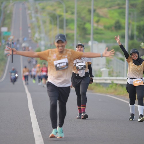 Race photo from KEDIRI HALF MARATHON 2026