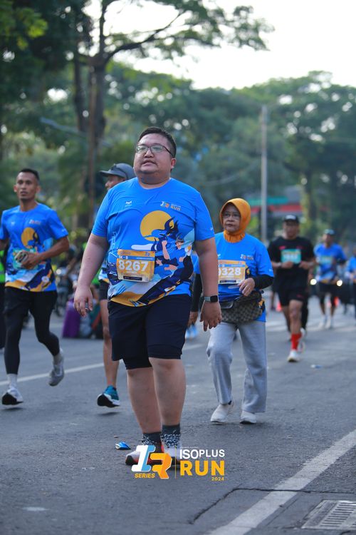 Race photo from Isoplus Run 2024 Surabaya