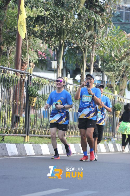 Race photo from Isoplus Run 2024 Surabaya