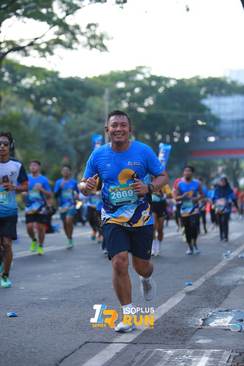 Race photo from Isoplus Run 2024 Surabaya