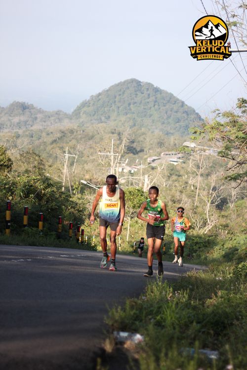 Race photo from Kelud Vertical Challenge 2024