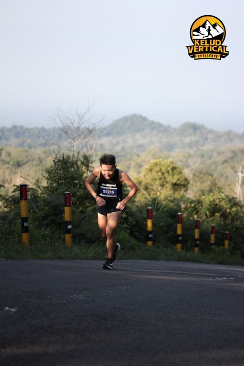 Race photo from Kelud Vertical Challenge 2024