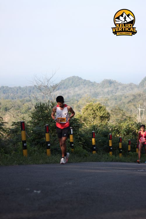 Race photo from Kelud Vertical Challenge 2024