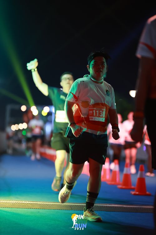 Race photo from PIK NITE RUN 2025