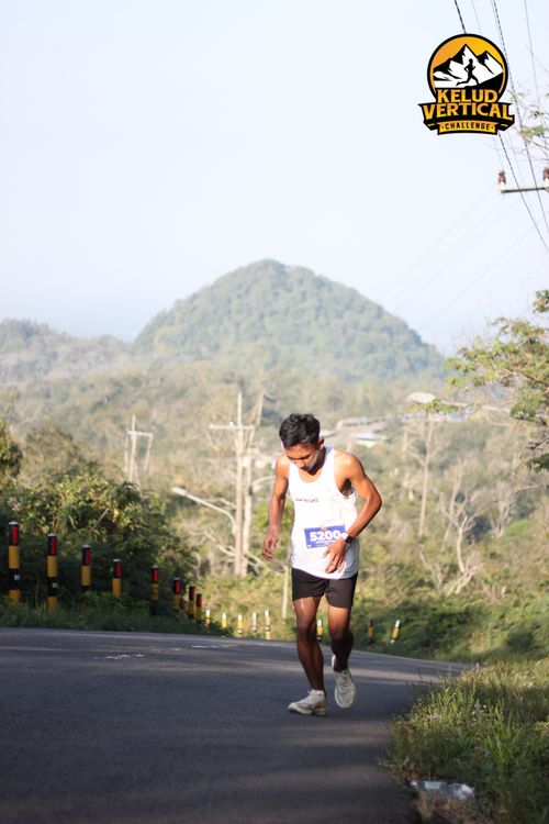 Race photo from Kelud Vertical Challenge 2024