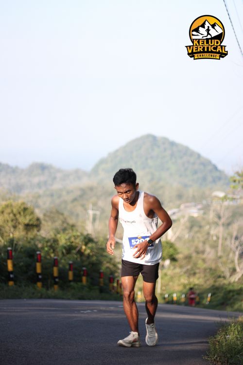Race photo from Kelud Vertical Challenge 2024