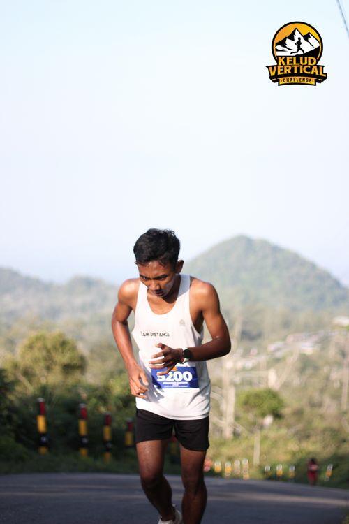Race photo from Kelud Vertical Challenge 2024