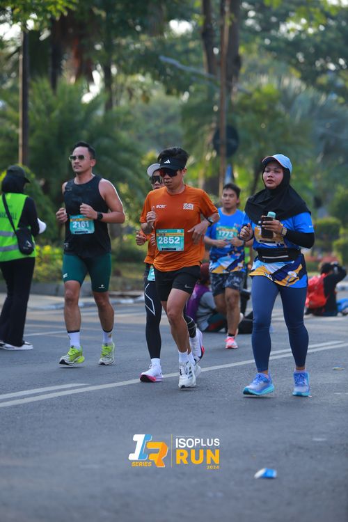 Race photo from Isoplus Run 2024 Surabaya