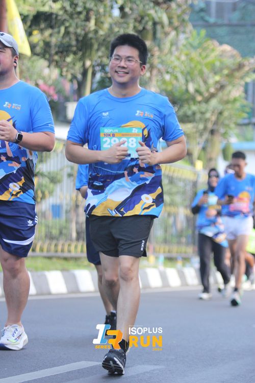 Race photo from Isoplus Run 2024 Surabaya