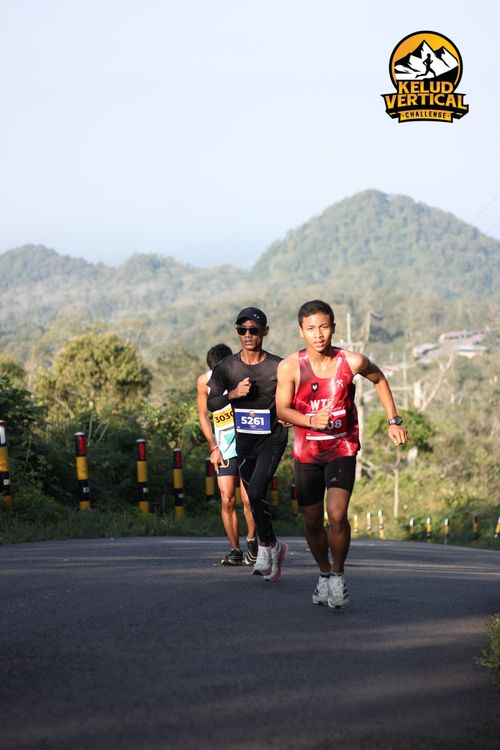 Race photo from Kelud Vertical Challenge 2024
