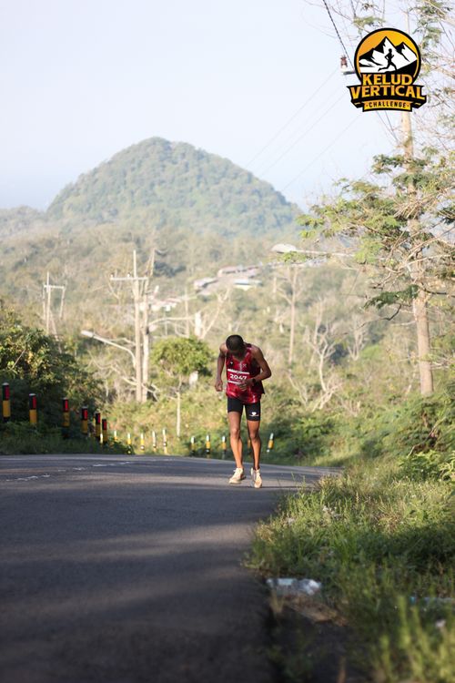 Race photo from Kelud Vertical Challenge 2024
