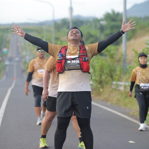 Race photo from KEDIRI HALF MARATHON 2026