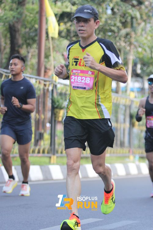 Race photo from Isoplus Run 2024 Surabaya