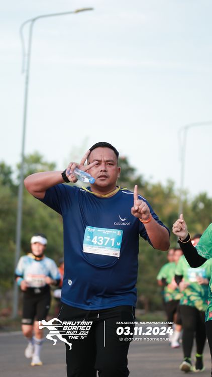 Race photo from Arutmin Borneo Run 2024