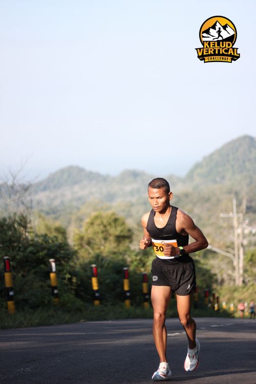 Race photo from Kelud Vertical Challenge 2024