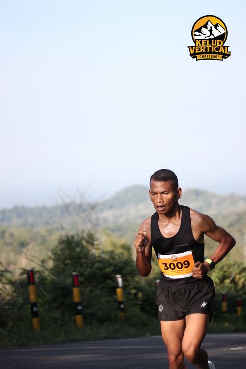 Race photo from Kelud Vertical Challenge 2024