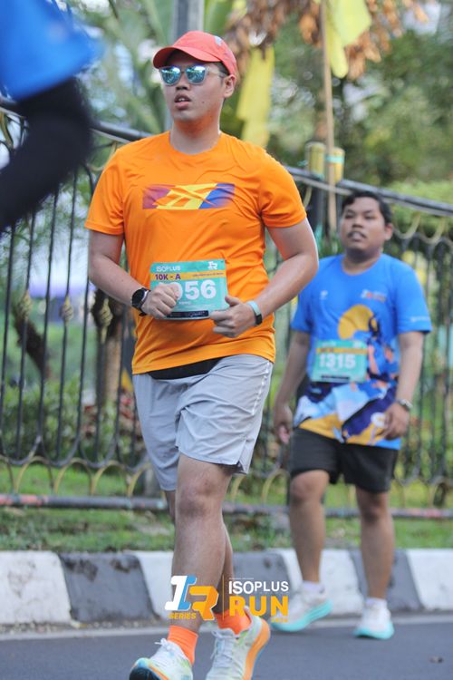 Race photo from Isoplus Run 2024 Surabaya