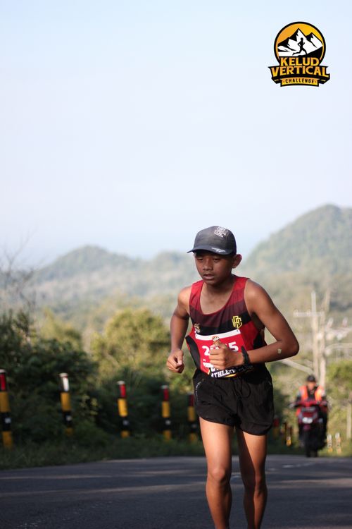 Race photo from Kelud Vertical Challenge 2024