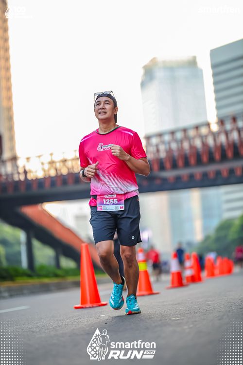 Race photo from Smartfren Run 2025 