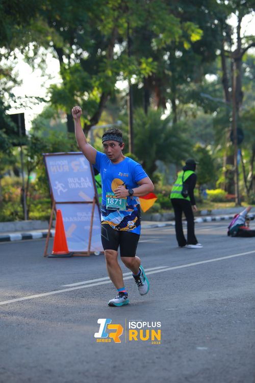 Race photo from Isoplus Run 2024 Surabaya