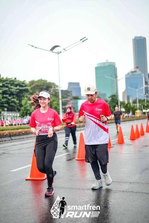 Race photo from Smartfren Run 2024