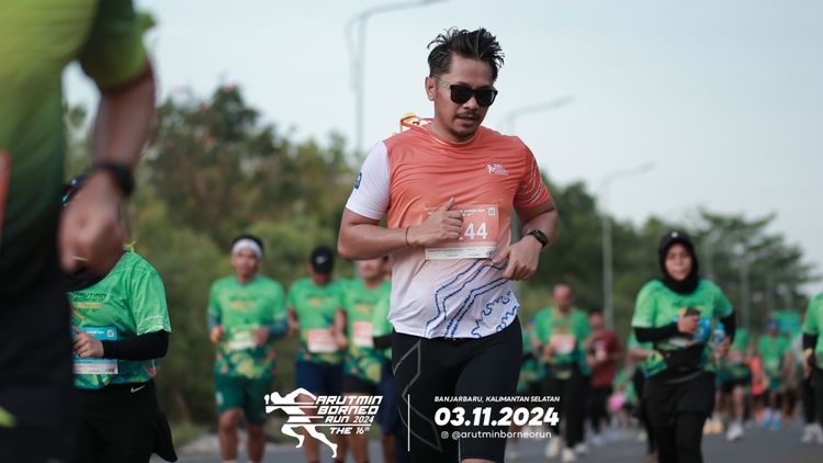 Race photo from Arutmin Borneo Run 2024