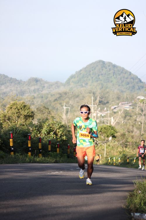 Race photo from Kelud Vertical Challenge 2024