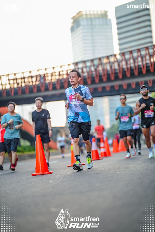 Race photo from Smartfren Run 2025 