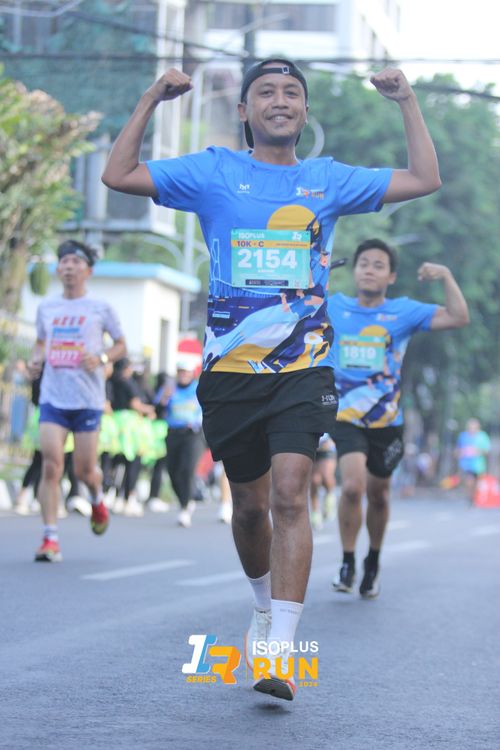 Race photo from Isoplus Run 2024 Surabaya