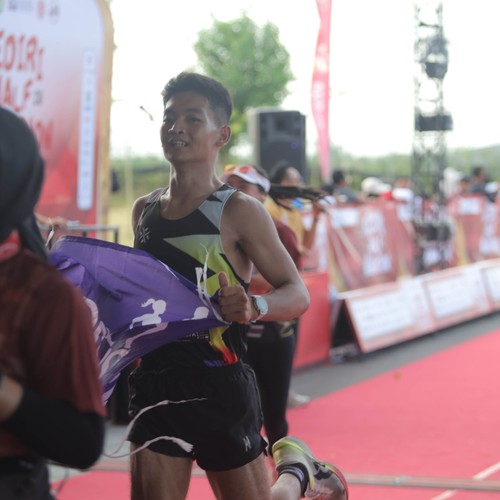 Race photo from KEDIRI HALF MARATHON 2026