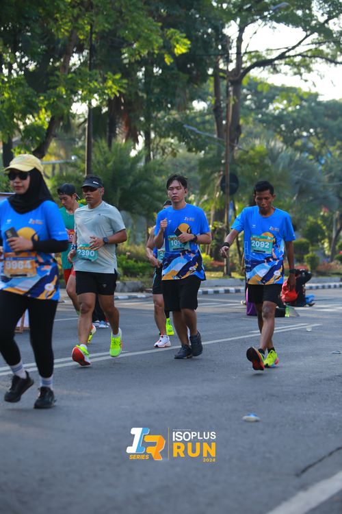 Race photo from Isoplus Run 2024 Surabaya