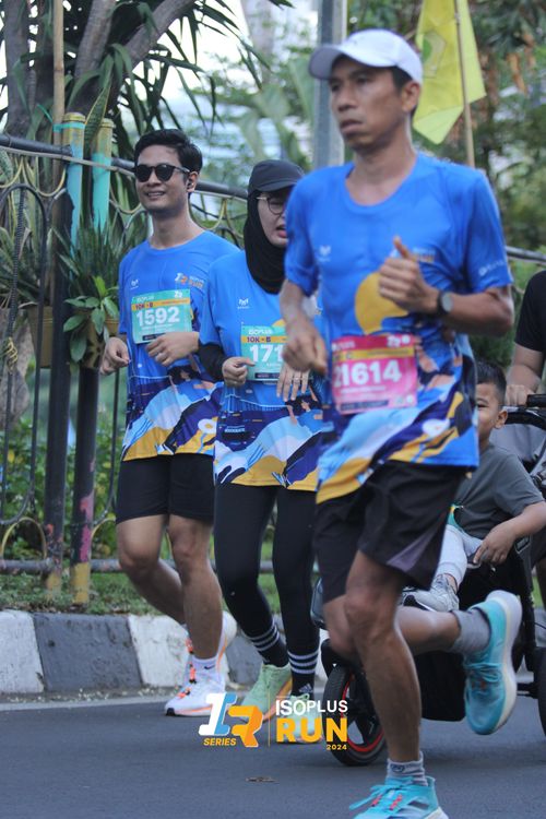 Race photo from Isoplus Run 2024 Surabaya