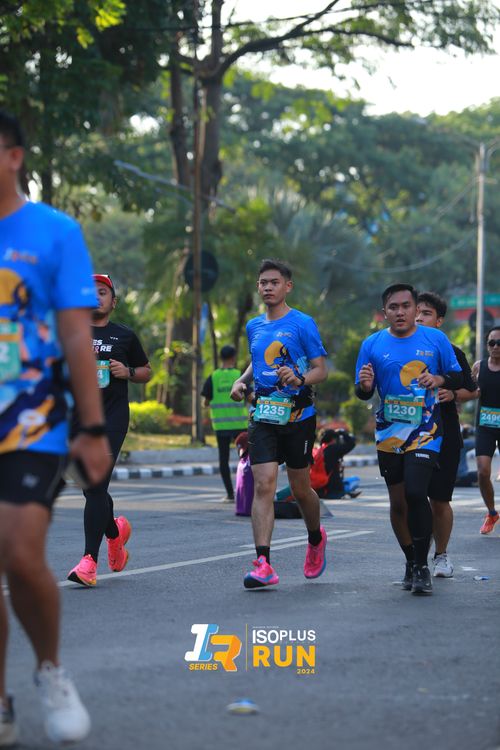 Race photo from Isoplus Run 2024 Surabaya
