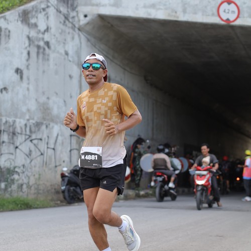 Race photo from KEDIRI HALF MARATHON 2026
