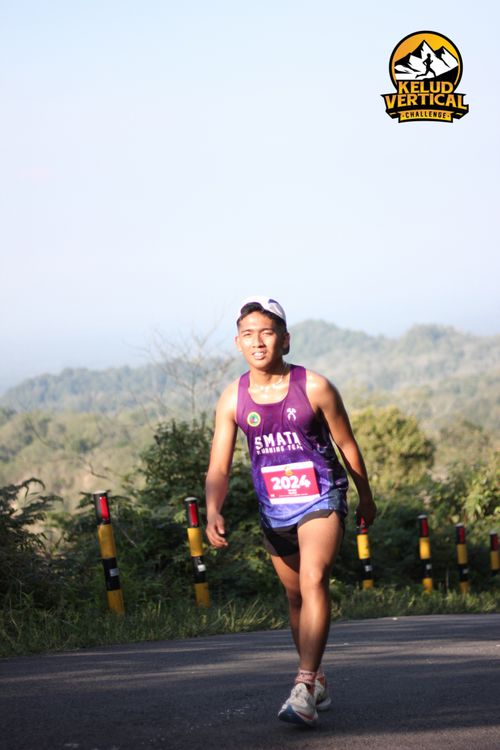 Race photo from Kelud Vertical Challenge 2024