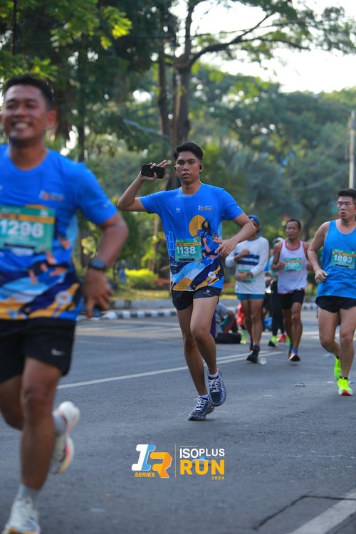 Race photo from Isoplus Run 2024 Surabaya