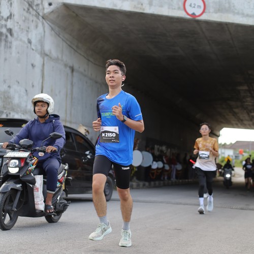 Race photo from KEDIRI HALF MARATHON 2026