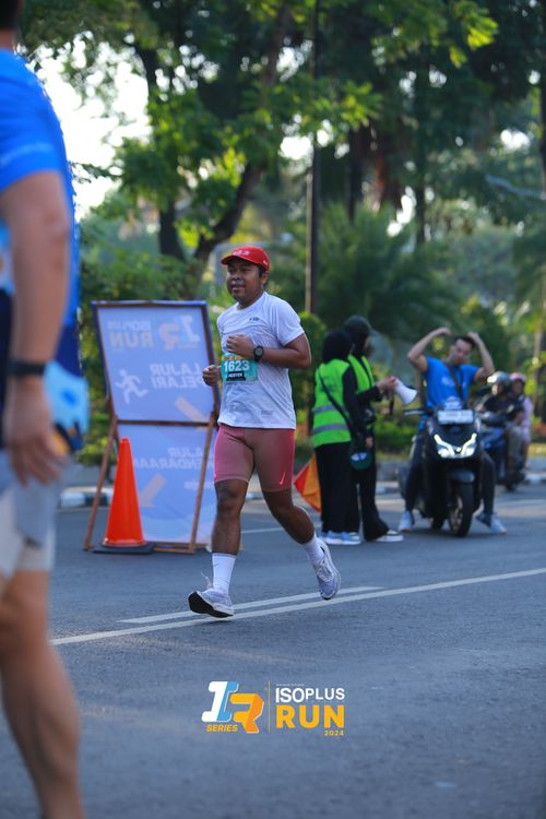 Race photo from Isoplus Run 2024 Surabaya