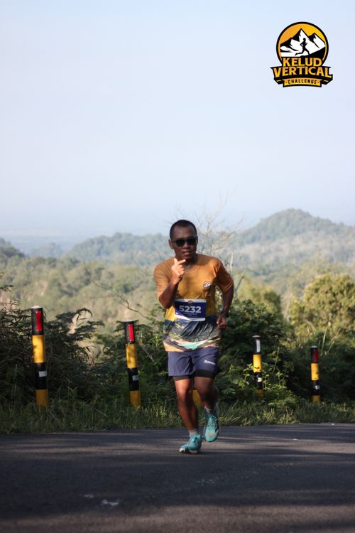 Race photo from Kelud Vertical Challenge 2024