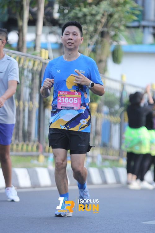 Race photo from Isoplus Run 2024 Surabaya