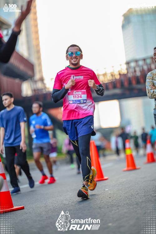 Race photo from Smartfren Run 2025 