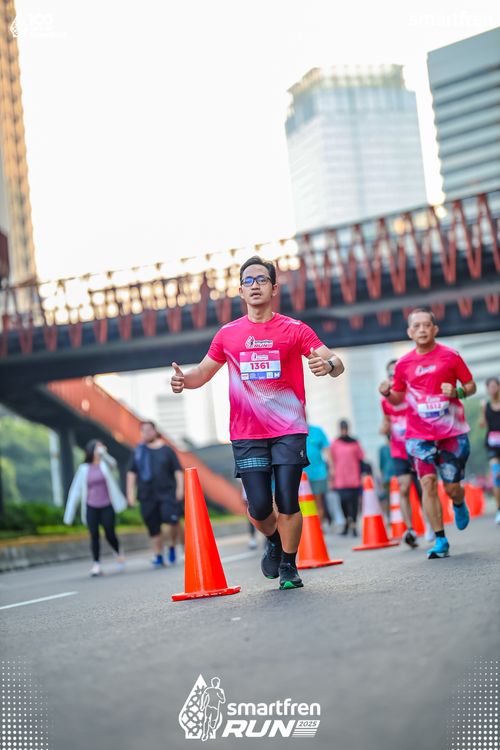 Race photo from Smartfren Run 2025 