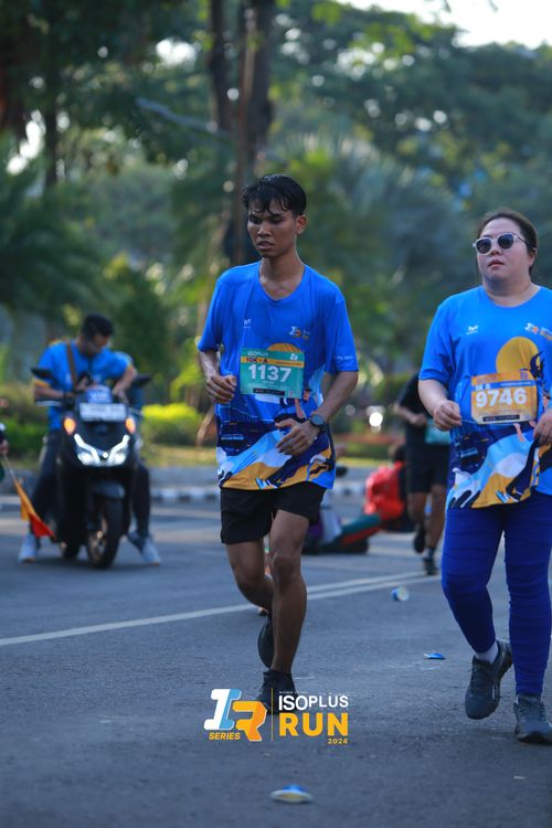 Race photo from Isoplus Run 2024 Surabaya