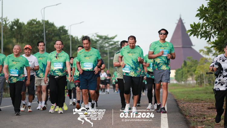 Race photo from Arutmin Borneo Run 2024